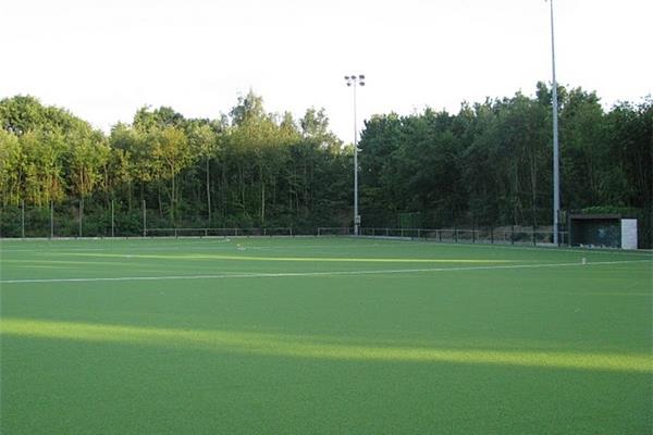 Renovatie kunstgras hockeyveld - Sportinfrabouw NV